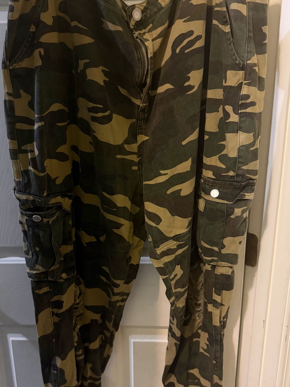 Camo Distressed Pants - Green & Tan